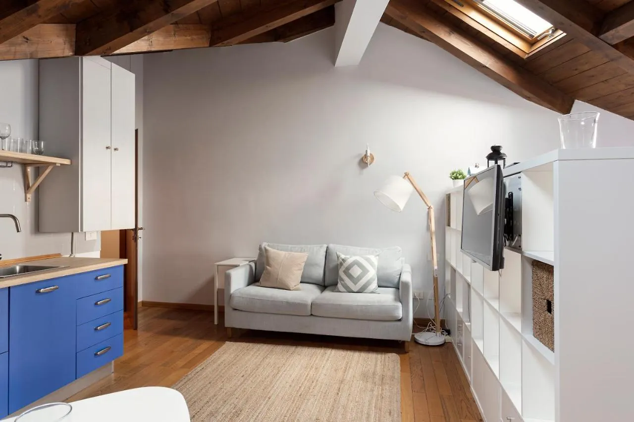 Chic Loft Living In Via Farini Διαμέρισμα Μιλάνο